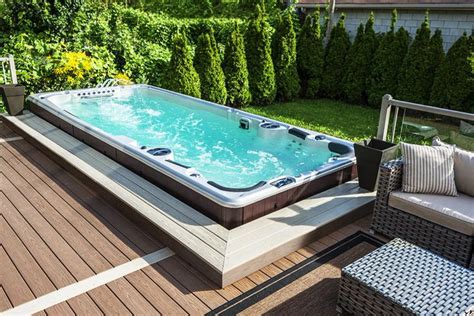 Jacuzzi hot tubs come in up to 10 color options for the interior tub, three for the outer enclosure, and three to five cover colors. 15 Best Relaxing Backyard Hot Tub Deck Designs Ideas | Ann ...
