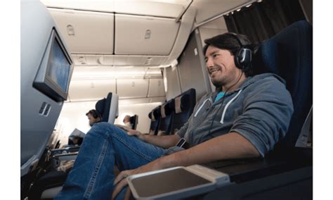 tips to be entertained in long route flight