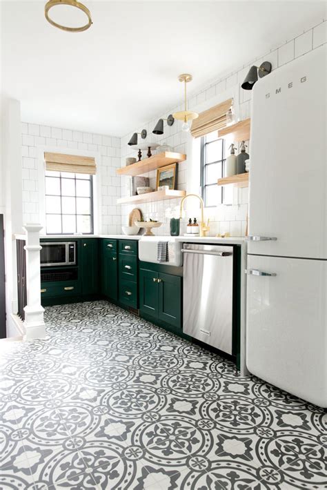 11 Patterned Kitchen Floors That Got It So Right Houseandhomeie