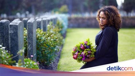 arti mimpi suami meninggal
