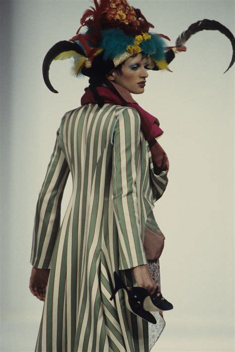 John Galliano Spring 1993 Ready To Wear Fashion Show John Galliano Insta Fashion Ready To Wear