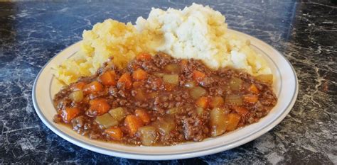 Helens Home Cookingvideo And Recipe For Mince Neeps N Tatties The