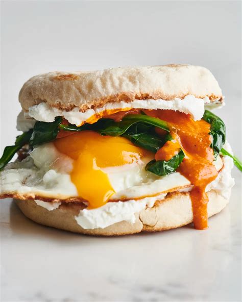 I Can T Get Enough Of This Vegetarian Breakfast Sandwich Recipe