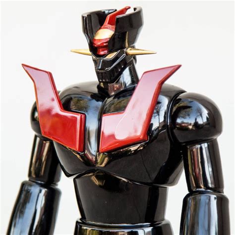 Medicom Lacquer Mazinger Z Iron Castle Version Figure black