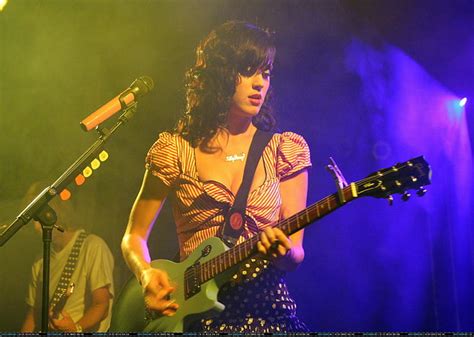 Hd Wallpaper Actress Brunette Concert Girl Guitar Katy Perry