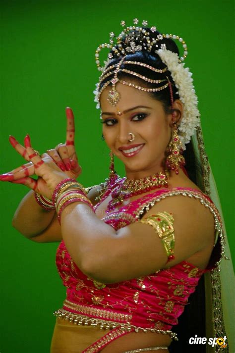 Actress Navel Bhavana Navel Pics