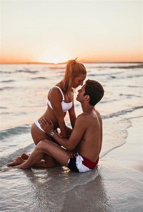 30 honeymoon photo ideas for unforgettable memories couple beach pictures honeymoon pictures