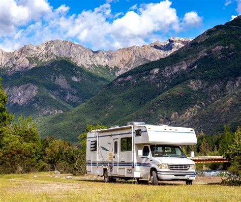 Insuring Your Class C Motorhome What You Need To Know Rv Watercraft