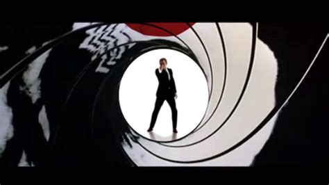 Daniel Craig In Goldeneye Gunbarrel Youtube