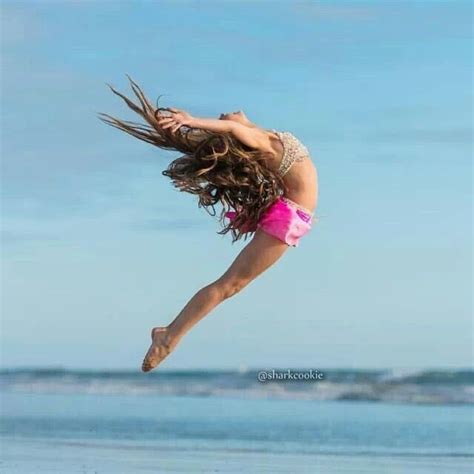 Maddie Ziegler Sharkcookie Shoot Dance Poses Dance Photography