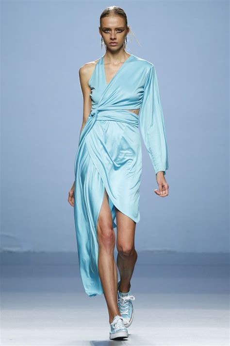 Mercedes Benz Wrap Dress Dresses Fashion Summer Time Vogue Spain
