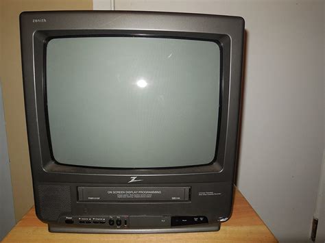 Zenith 13 Tv Vcr Vhs Combo Crt Tvbr1312z Electrónica