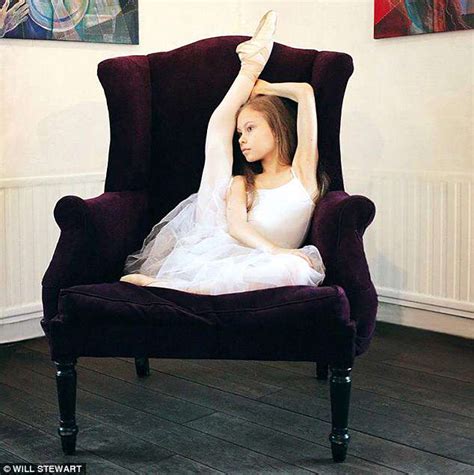 Russian Ballerina Wins Over Thousands Of Fans With Her Moves Daily Mail Online