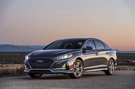 Info on the midsize sedan's 2018 what's new for 2018. New Hyundai Sonata Hybrid Confirmed To Debut At 2018 ...