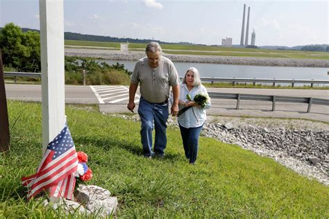 Tva Backlash Grows As Coal Ash Spill Workers Fall Sick