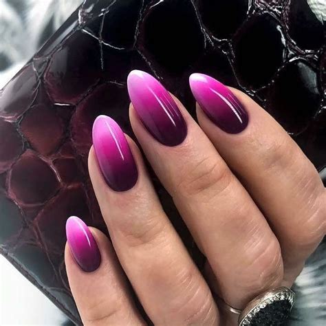 Ombré /ˈɒmbreɪ/ (literally shaded in french) is the blending of one color hue to another, usually moving tints and shades from light to dark. Fantastic Design Ideas to Make Ombre Nails that You Must ...