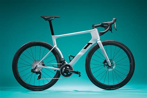 3ts Strada Icr Is A Fresh Take On Cable Integration Cyclist