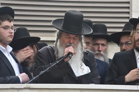 זהו אתר האוסף עבורכם שידורי ספורט, ערוצים שידור ישיר,שידור באיכות מעולה ותוכניות פופולריות שידור חי לצפייה ישירה דרך המחשב מכל האתרים ברשת ומרכז אותם במקום אחד בשידור ישיר בני ברק הלכה אחר מיטתו של הגאון רבי אריה שכטר זצ"ל ...