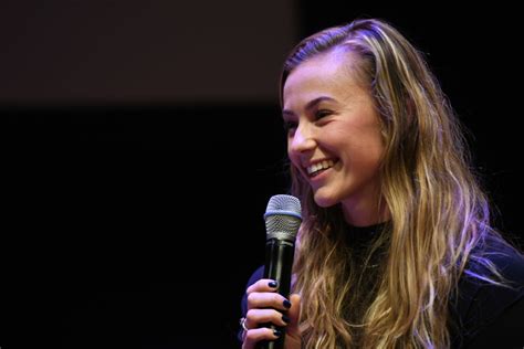 She originally specialised in the heptathlon, but eventually switched to high hurdles. Quarantaine Talk: Nadine Visser | Hardloopnetwerk