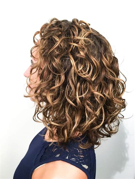 They are not too long, and some medium haircuts barely reach your shoulders. Curly Hair medium length | Bob haircut curly, Curly hair ...