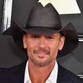 Country singer Tim McGraw rushed off stage - Access Unlocked