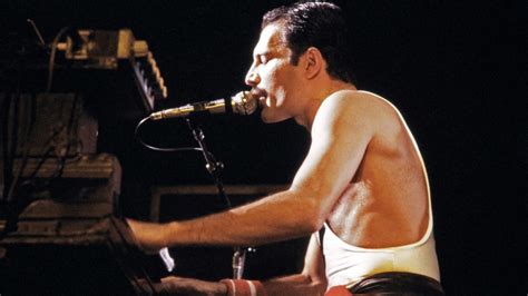 A 30 Años De Su Muerte Freddie Mercury Sigue Vigente Con Su Voz