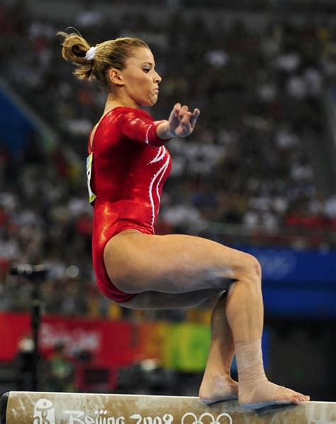Alicia Sacramone Gymnast Womens Gymnastics Balance Beam Beijing 2008 Ollympics Kyfun