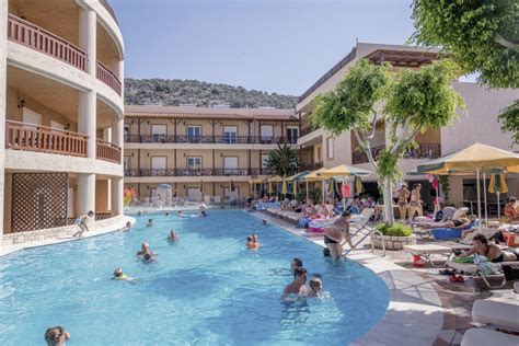 Navíc si jako cenění hosté zařízení cactus beach hotel budete moci užít bazén a snídani v ceně přímo v prostorách tohoto hotelu. Cactus Beach Stalis günstig buchen | ITS