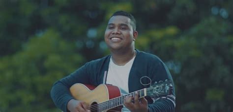 Maybe you would like to learn more about one of these? Lirik dan Video Lagu Andmesh Kamaleng-Cinta Luar Biasa ...