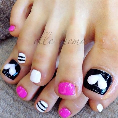 60 Cute And Pretty Toe Nail Art Designs Styletic