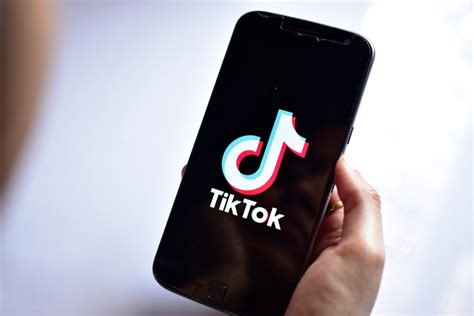 Whether you need it for an iphone, ipad, ipod or any android device, the auto forward spy app is a flexible product that works with every cell phone provider. Parents' Ultimate Guide To The TikTok App