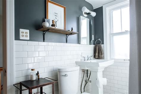 It's not only tough, but there's a good range of colours and it prevents in the meantime, why not give your bathroom walls a coat of ronseal anti mould paint, which is a great option for a bathroom that suffers persistent. 16 Choices What Is The Best Color For Bathroom Walls Should be | DIYHous