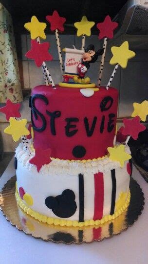 Just a simple cake for a little 3 years old mickey lover give i'm his happy birthday and a blink Mickey Mouse theme cake for a 2 year old's birthday party ...