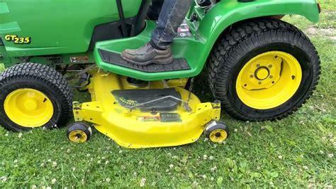 John Deere Gt235 Bogs Down Andor Stalls When Engaging The Deck Youtube