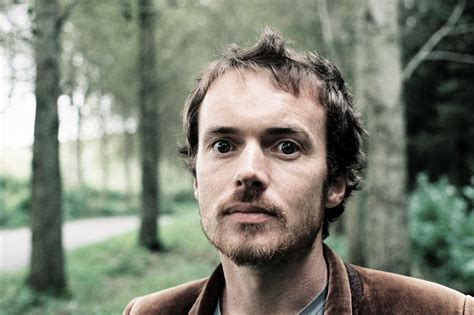 Damien Rice Delivers Intimate Cover Of U2s “one” Cover Me