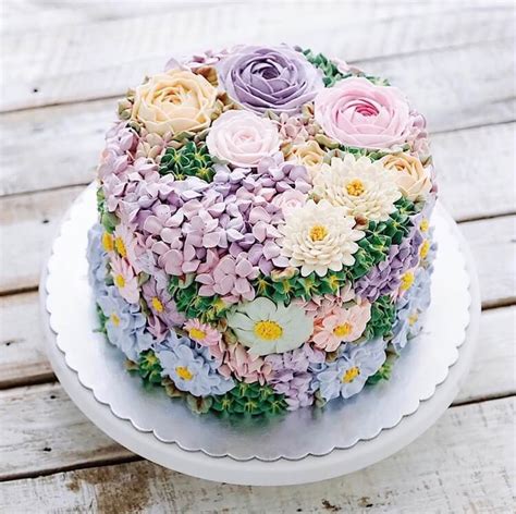 30 Beautiful Flower Cakes To Celebrate Spring In The Most Yummy Way