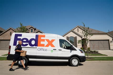 Fedex Unit To Test Fords Electric Vans For Parcel Delivery Reuters