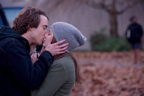 If I Stay 2014 Review Andor Viewer Comments Christian Spotlight