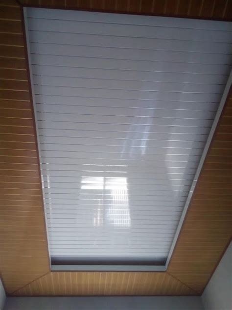 Plafon dapat jadi alternatif untuk merawat kelistrikan rumah … Jasa & Harga Pasang Plafon PVC di 2020 | Rumah, Plafon ...