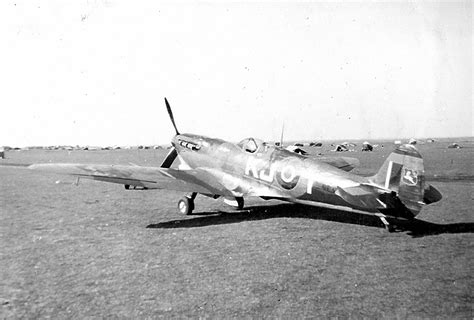 Asisbiz Saaf 4 Squadron Spitfire Photographs