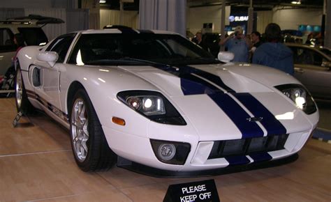 Repairs are hard to do because it's such a rare car; File:2005 Ford GT.jpg - Wikipedia