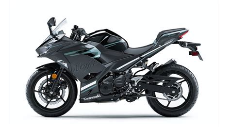Made from suzuki's signature manufacturing kawasaki motorcycle prices start at ₱41,900 for the most inexpensive model ct100 and goes up to ₱1.8 2014 motorcycles 2014 motorcycles, 2014 motorcycles. Kawasaki Ninja 400 2020, Philippines Price, Specs ...