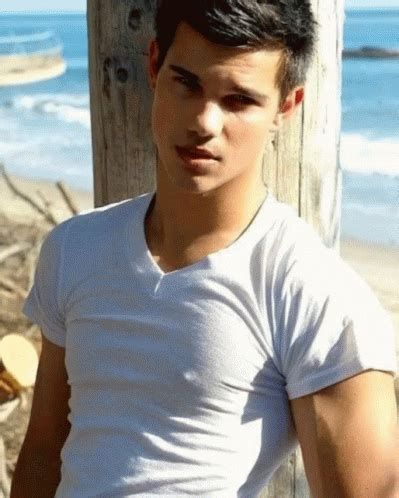 Taylor Lautner Hot GIF Taylor Lautner Hot Babe Discover Share GIFs