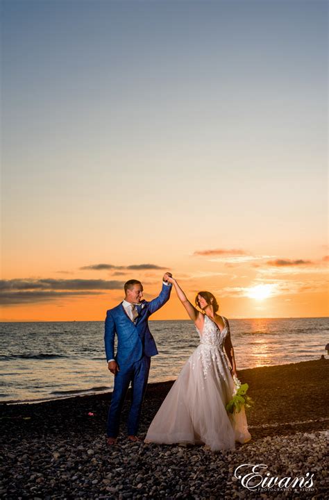 Sunset Wedding Photography As A Synonym For Romantic