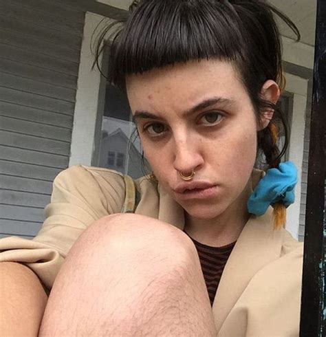 Molly Soda Shares Selfies Of Body Hair On Instagram To Help Others Feel Less Self Conscious