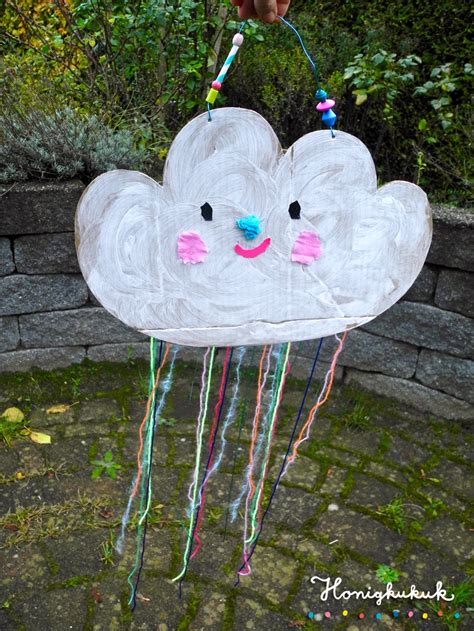 Regenwolke basteln aus Kartonpappe - Honigkukuk
