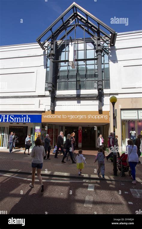 Entrance To St Georges Shopping Centre Preston Stock Photo Alamy