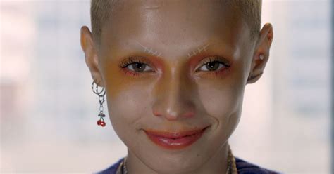 Without Eyebrows Jazzelle Zanaughtti Can Transform Her Face