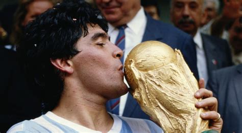 Chi era diego armando maradona? Diego Armando Maradona herencia tras fallecimiento hijos ...