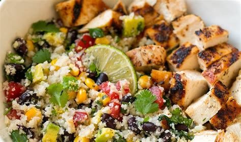 Learn how to make quick cauliflower fried rice & see the smartpoints value of this great recipe. Weight loss diet | Lime & Salsa Chicken | Keto Recipes